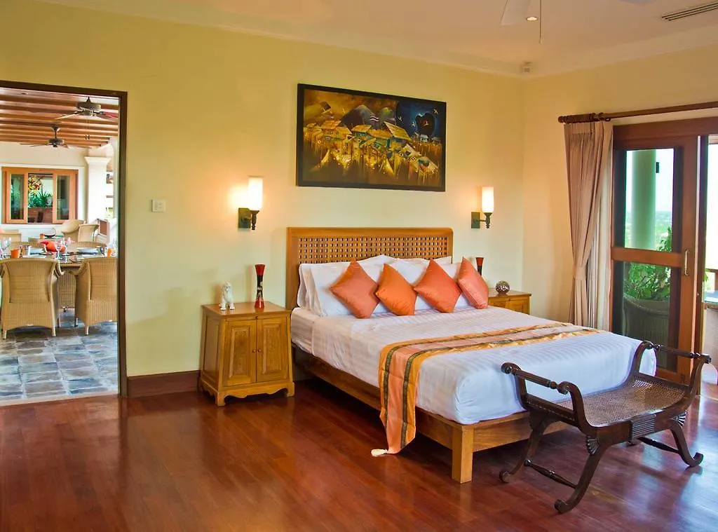 Villa Oriole Layan Beach