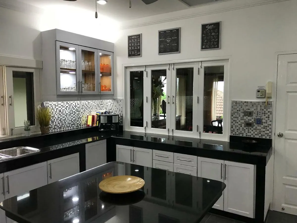 Villa Oriole Layan Beach